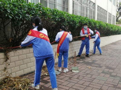  “红马甲”传递“大文明”！梅州学生、志愿者团体齐参与学雷锋日活动