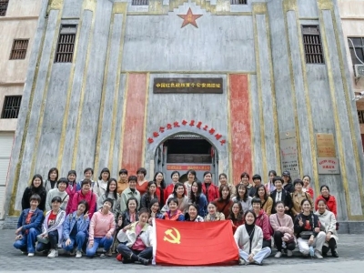 受益匪浅！“三八”妇女节这天，兴宁女警走进红色革命旧址...
