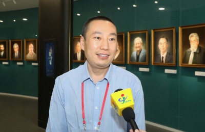 中山大学数学学院副教授陈鹏: 互相交流,迸发出更多的数学灵感