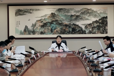 梅州市召开《关于新时代支持革命老区振兴发展的意见》专题学习会议：群策群力推动梅州苏区高质量发展