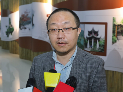 暨南大学信息科学技术学院数学系副主任、教授杜毅：打造有蕉岭特色的数学小镇 