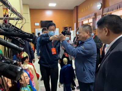 五华县人大常委会组织省、市、县人大代表视察非物质文化遗产传承保护工作