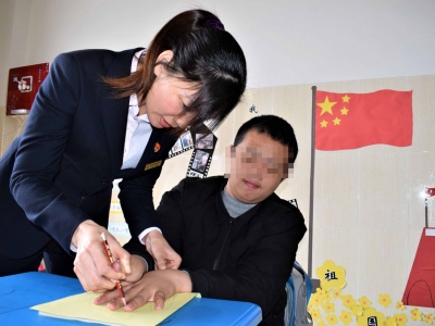 爱这些孩子，不容易！这群“不一样的灵魂工程师”用爱为“折翼天使”插上梦想翅膀