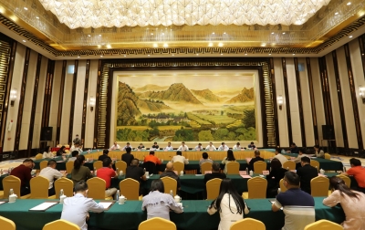 情系桑梓，共谋发展！深圳市梅县商会企业家返乡开展政企座谈活动