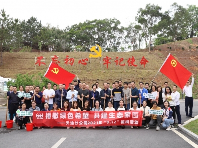 现场勃勃生机！他们要给这个春天一点“颜色”瞧瞧...