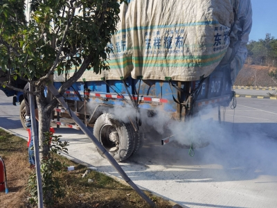 疲劳驾驶，“驶”不得！货车司机为赶时间送货，险酿大祸...