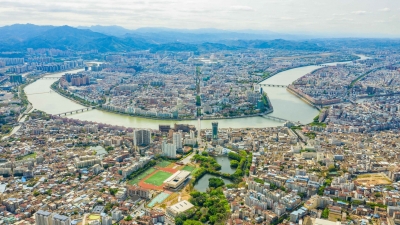 梅州综保区：项目建设马蹄急 加班加点抢进度