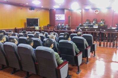 兴宁市纪委监委：组织旁听庭审 靶向开展警示教育