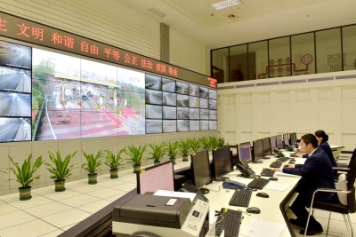 他们是，高速公路的“后视镜”！