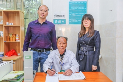 “硬核”好家风，一家三口抗疫齐上阵！梅州这个家庭不简单