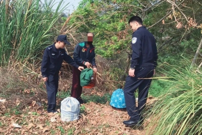 “回家”！经民警劝说，男子将饲养的4只鸟放归大自然