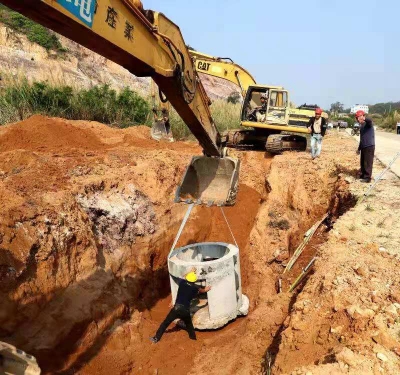 五华县城污水管网工程（澄湖堤段）今日完成施工500米