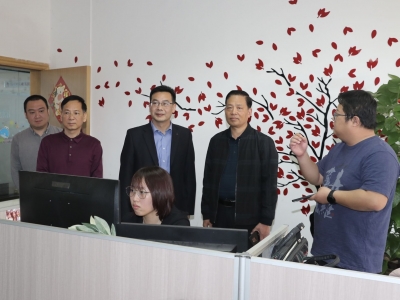 BPW（梅州）车轴有限公司一行到梅州日报社考察交流
