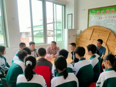 梅州中学校长有约！与学子共进午餐...来看看他们都聊了啥?  