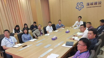 全国人大代表张晓回到工作岗位宣讲两会精神：抓住机遇推动梅州国企发展