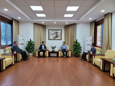 伊利集团广东分公司一行到市委统战部（市民宗局）交流座谈