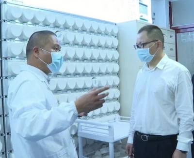 周小勇率队调研卫健工作