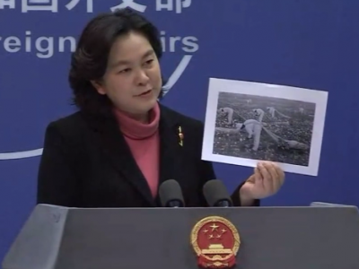 华春莹拿出照片：中国美国，到底谁在强迫劳动？