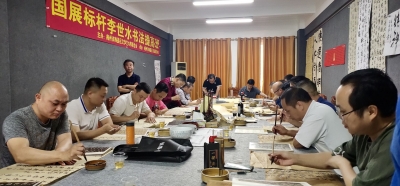 满满都是干货！梅县区“国展标杆李世水书法提高班”开班了