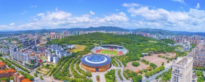 一文速读中共梅县区委二届三次全会报告