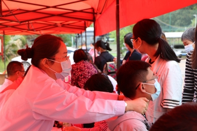 送医送药送健康！平远县人民医院下乡义诊，为群众健康保驾护航