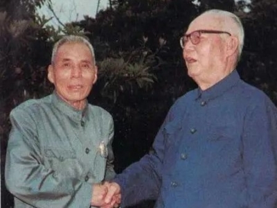 数千里的红色交通线，演绎现实版“谍中谍”！这个人，功不可没...