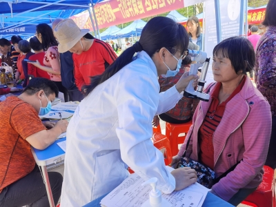 你收到“便民礼物”了吗？“我为群众办实事”惠民志愿服务走进梅江区墟镇社区