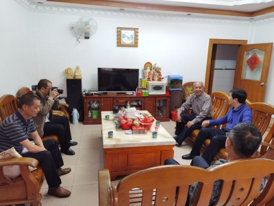 平远县总工会走访慰问75岁以上省部级劳模