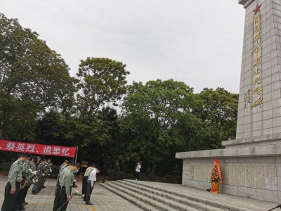 梅州军分区组织官兵到这里缅怀英烈...