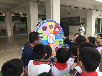 大手牵小手 “警心”护“童心”~一场教育实践活动走进客都小学