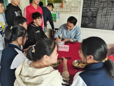 校长和我有个约会！五华棉洋中学校长与学生共进午餐、话心声…