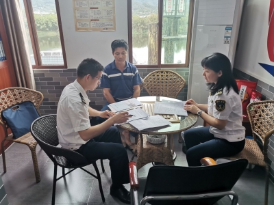 我为群众办实事丨梅州海事局政务中心将“窗口”前移，便捷服务送上门！