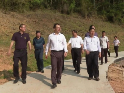 周小勇到平远河头镇调研生活饮用水安全和防旱抗旱工作