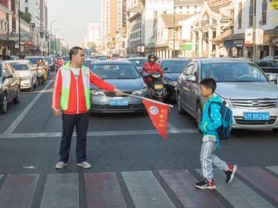 注意！5月6日起，梅城32个主要交通路口将开展文明交通志愿服务