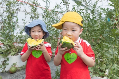 趁着六一给你安排上！梅州首家亲子采摘农场来啦~  坐标：梅江区太平村  