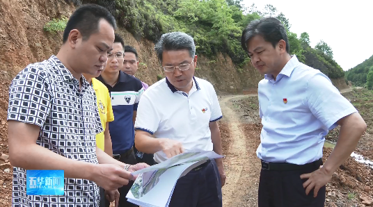 朱少辉到相关镇调研垦造水田和土储项目推进情况