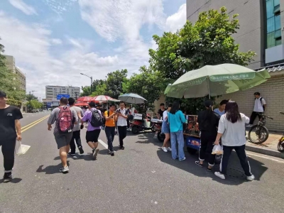 堵堵堵！梅江区学富路占道经营现象严重