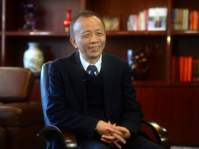 广东新南方集团董事长朱拉伊：计划在梅州建设100家“紫和堂国医连锁健康驿站” 