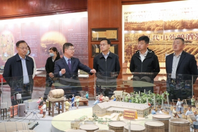 张爱军率队赴张裕葡萄酒酿酒股份有限公司考察：深化地企合作 打造张弼士文化IP