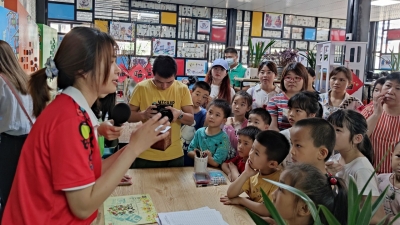 爸妈陪你一起成长！周末的亲子时光，他们在梅州创意金山文化园度过~