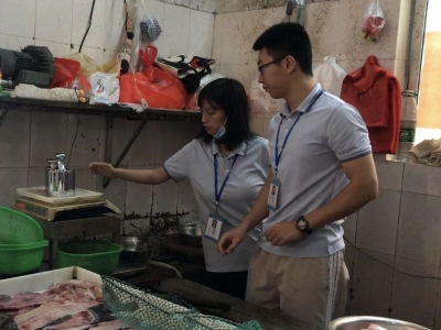 突击检查！梅城一水产档电子秤涉嫌作弊被查扣