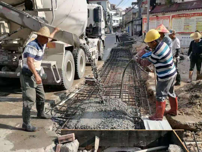 我为群众办实事丨这条百姓生活路、学生求学路，不仅扩宽了还铺上了柏油！