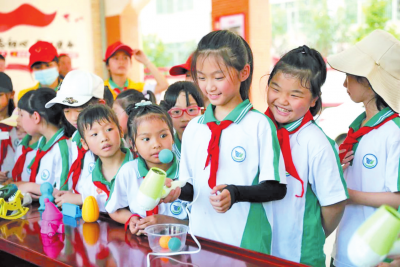 梅县区新城中心小学举行第二届校园科技艺术节