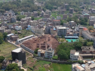 赞！村民捐钱又捐地 村里建校又修路