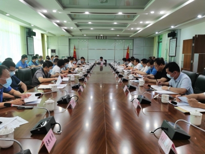 平远县委常委会暨县新冠肺炎防控领导小组（指挥部）召开会议：毫不松懈抓实抓细常态化疫情防控