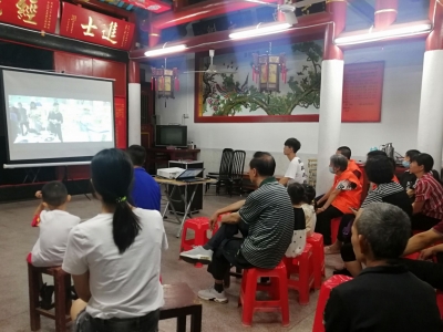 是童年的味道，露天看电影！近期，梅江区金山街道办了这件事...