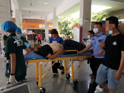 我为群众办实事丨服务区里旅客突然晕倒，紧急时刻他们出手了！