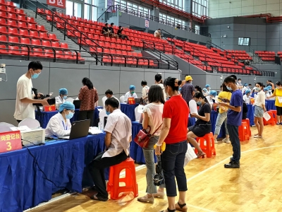3600支！五华威光体育馆临时接种点首战告捷