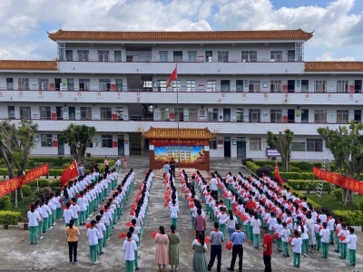 学习动态丨让红色基因浸润孩子心灵！兴宁市宁新街道开展“童心向党，传承经典”主题活动