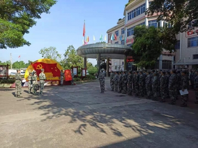 梅江区西郊街道开展2021年度基干民兵入队专攻集训暨国防教育动员会